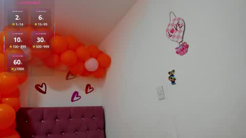 konie Diaz online show from May 7, 3:17 pm