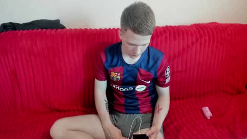 konnor_deviant online show from June 8, 9:42 am