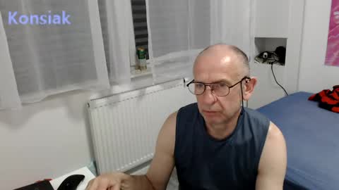 Snapshot of konsiak chatting on May 2, 8:36 pm Komsiak online show from May 2, 8:36 pm