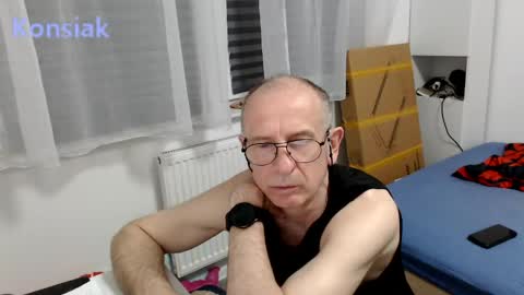 Snapshot of konsiak chatting on May 19, 6:36 pm Komsiak online show from May 19, 6:36 pm
