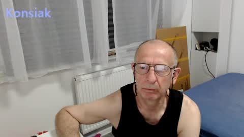 Snapshot of konsiak chatting on June 11, 7:12 pm Komsiak online show from June 11, 7:12 pm