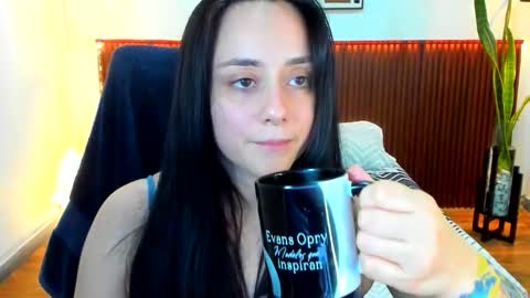 Snapshot of kora_shadow chatting on December 1, 7:52 pm Kora Shadow online show from December 1, 7:52 pm