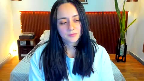 Kora Shadow online show from December 3, 8:18 pm