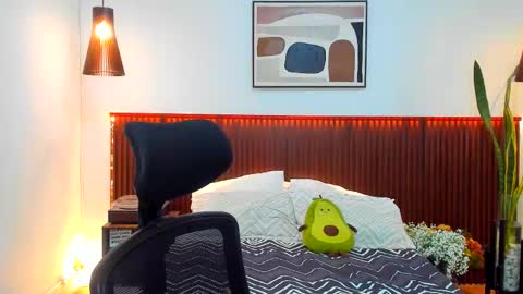 Kora Shadow online show from December 18, 7:09 pm