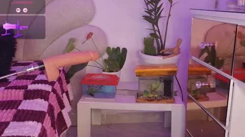 Snapshot of korolovaa chatting on September 20, 1:28 am korolova online show from September 20, 1:28 am