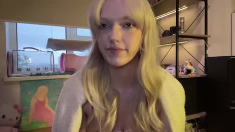 Ariela online show from June 11, 6:28 pm