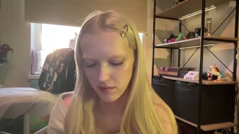 Ariela online show from June 18, 6:45 pm