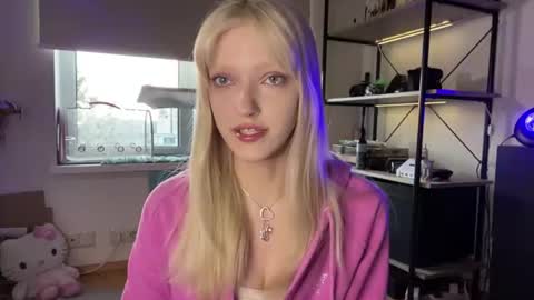 Ariela online show from August 3, 6:22 pm