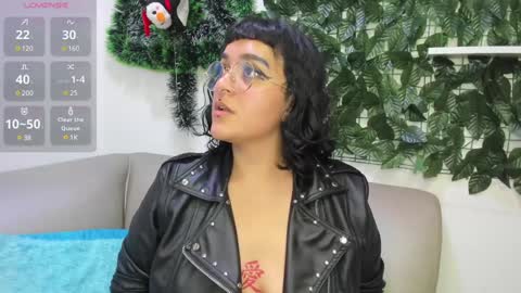 Snapshot of kory_mansson chatting on January 3, 3:44 pm kory online show from January 3, 3:44 pm