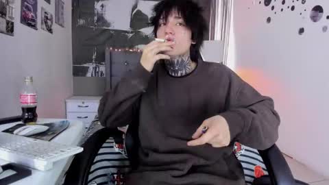 Snapshot of koryu_skull chatting on February 20, 8:31 pm KORYU online show from February 20, 8:31 pm