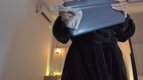 K O S M I C online show from February 28, 6:52 pm