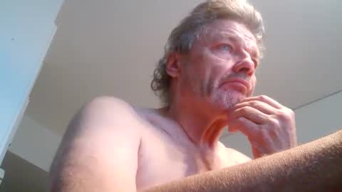 kovapoika online show from October 5, 8:34 am