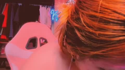 Khloe online show from April 6, 12:08 am