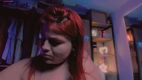 Snapshot of kpayton99 chatting on June 8, 2:12 am Khloe online show from June 8, 2:12 am