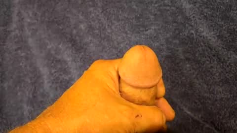 kram19869 online show from August 1, 4:23 am