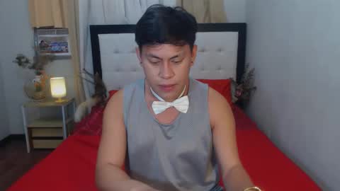 Snapshot of kramerfoxx chatting on December 13, 5:10 pm Kramer online show from December 13, 5:10 pm