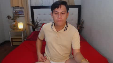 Snapshot of kramerfoxx chatting on December 14, 10:07 pm Kramer online show from December 14, 10:07 pm