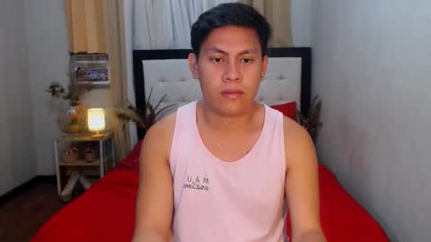 Snapshot of kramerfoxx chatting on December 15, 6:04 pm Kramer online show from December 15, 6:04 pm