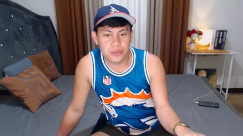 Snapshot of kramerfoxx chatting on December 19, 1:07 am Kramer online show from December 19, 1:07 am