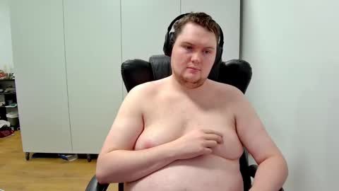 Snapshot of kresser199521 chatting on December 18, 10:46 pm Kristian online show from December 18, 10:46 pm