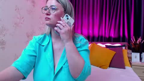 Kriss online show from May 5, 12:57 pm