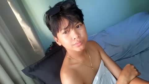 krimpie_xx online show from July 18, 7:23 am