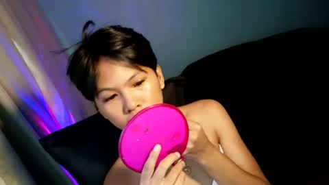 krimpie_xx online show from July 30, 9:08 am