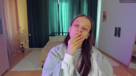 krisdoeil online show from March 1, 3:19 am