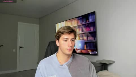 krishort online show from May 10, 8:30 am
