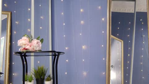 kriskras__ online show from January 1, 5:22 am