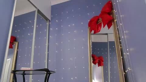 kriskras__ online show from April 9, 5:18 am