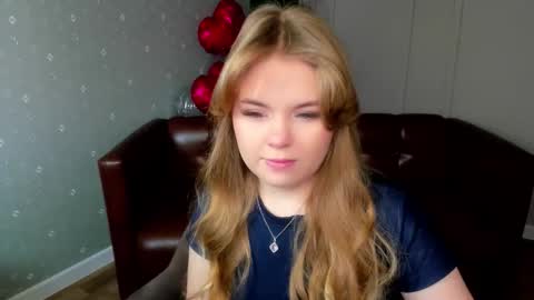 Snapshot of krispi_2000 chatting on February 27, 5:40 am Kriss online show from February 27, 5:40 am