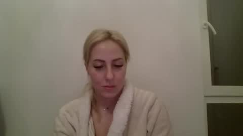 Snapshot of kriss_grace chatting on February 19, 9:00 pm Grace online show from February 19, 9:00 pm