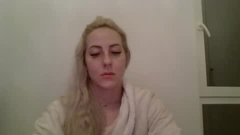 Snapshot of kriss_grace chatting on February 22, 8:51 pm Grace online show from February 22, 8:51 pm