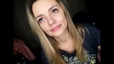 Snapshot of krisssexi chatting on December 17, 4:32 pm KrissSexi online show from December 17, 4:32 pm