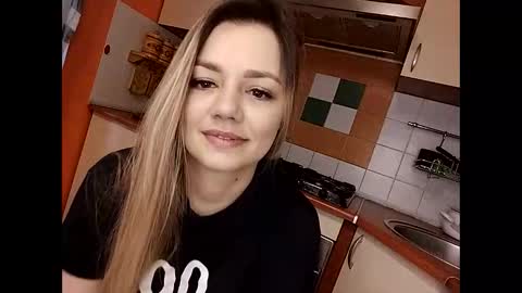 Snapshot of krisssexi chatting on January 19, 6:09 am KrissSexi online show from January 19, 6:09 am