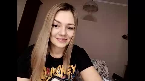 Snapshot of krisssexi chatting on February 4, 6:36 am KrissSexi online show from February 4, 6:36 am