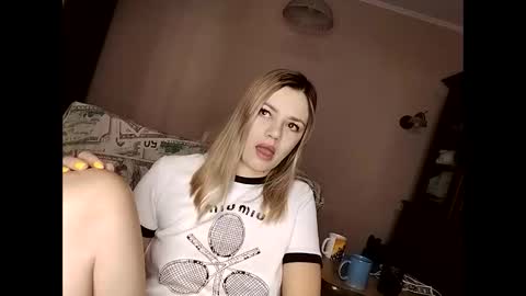 Snapshot of krisssexi chatting on February 11, 4:55 am KrissSexi online show from February 11, 4:55 am