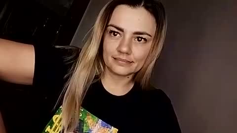 Snapshot of krisssexi chatting on September 11, 6:19 pm KrissSexi online show from September 11, 6:19 pm