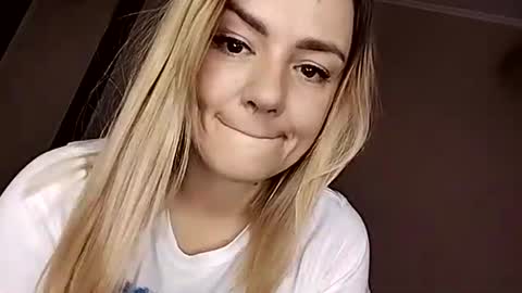 Snapshot of krisssexi chatting on September 15, 4:56 am KrissSexi online show from September 15, 4:56 am