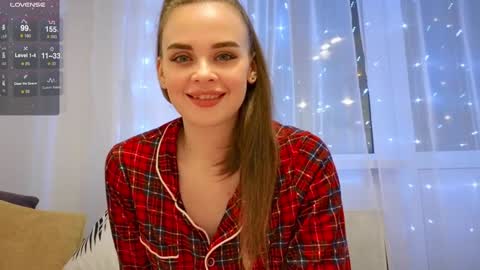 Snapshot of kristen_sayles chatting on December 25, 7:56 pm Kris online show from December 25, 7:56 pm