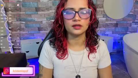 Snapshot of kristen_tay chatting on February 5, 3:00 am kristen_tay online show from February 5, 3:00 am