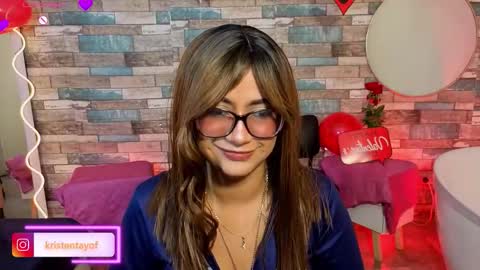 Snapshot of kristen_tay chatting on February 15, 3:25 am kristen_tay online show from February 15, 3:25 am