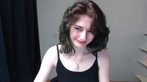 Snapshot of kristi_nas chatting on December 10, 10:17 am Kristina online show from December 10, 10:17 am