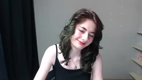Snapshot of kristi_nas chatting on December 10, 1:22 pm Kristina online show from December 10, 1:22 pm