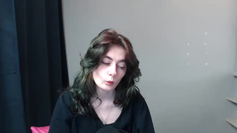 Snapshot of kristi_nas chatting on December 12, 10:24 am Kristina online show from December 12, 10:24 am