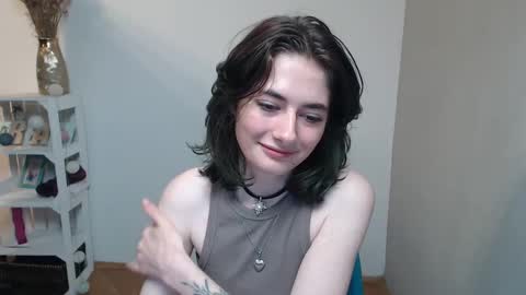 Snapshot of kristi_nas chatting on December 31, 1:08 pm Kristina online show from December 31, 1:08 pm
