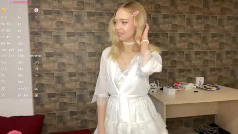 Alisa online show from May 24, 4:56 pm