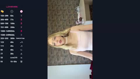 Snapshot of kristiancommes chatting on June 18, 4:22 pm Alisa online show from June 18, 4:22 pm