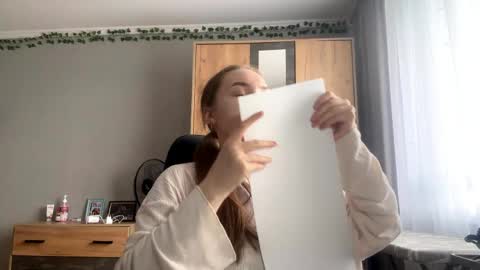 Mila online show from May 12, 12:24 pm
